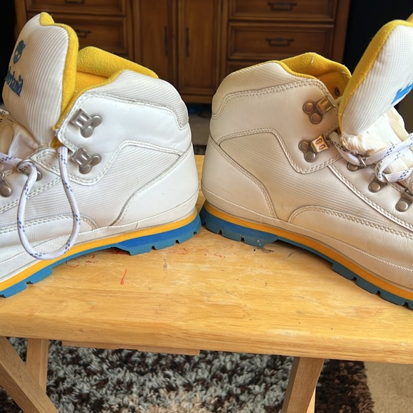 Timberland boots size 13 M colors, white yellow royal blue - Picture 5 of 6